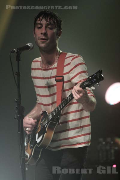 BLACK LIPS - 2010-05-26 - PARIS - La Machine (du Moulin Rouge) - Jared Swilley